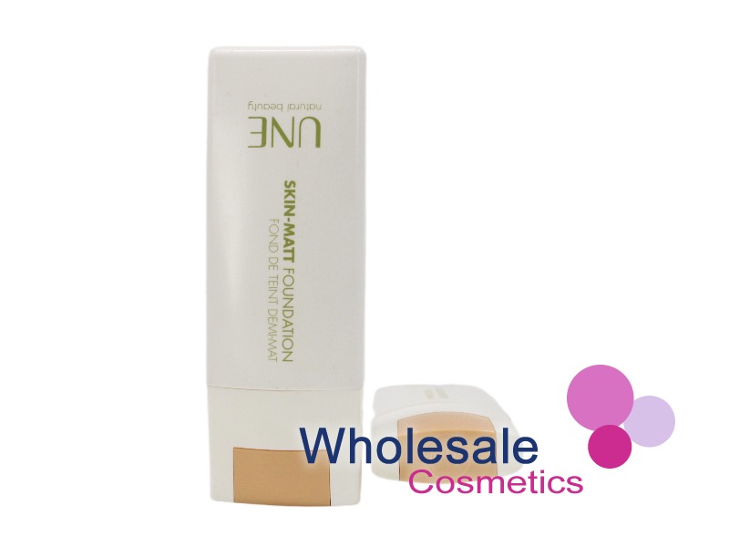 8 x Bourjois UNE Natural Beauty Skin Matt Foundation - M05