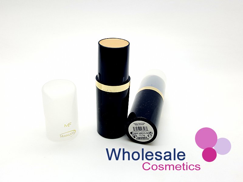 3 x Max Factor Seamless Make-Up Stick - 002 MEDIUM
