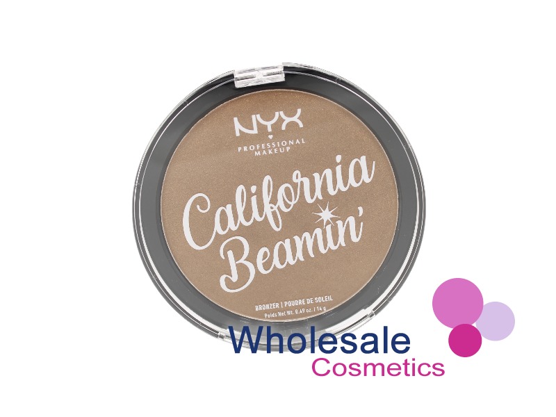 24 x NYX Professional Makeup California Beamin' Face & Body Bronzer - 02 THE GOLDEN ONE